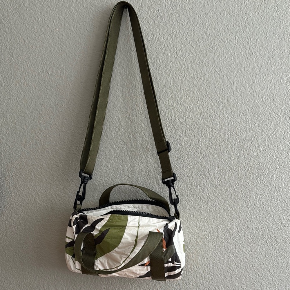ALOHA Collection Olive Green and White Crossbody Bag